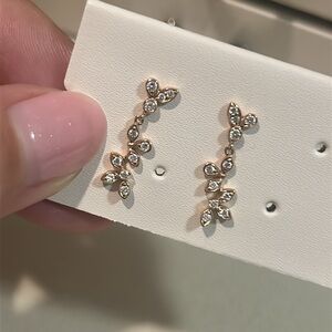 18K Rosegold Natural Diamond Leaf Earrings